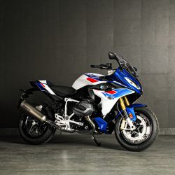 R1250RS-01.jpg